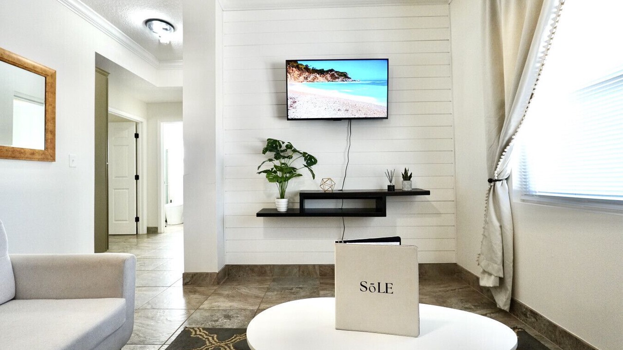 Photo of Livingroom in Crescent Beach