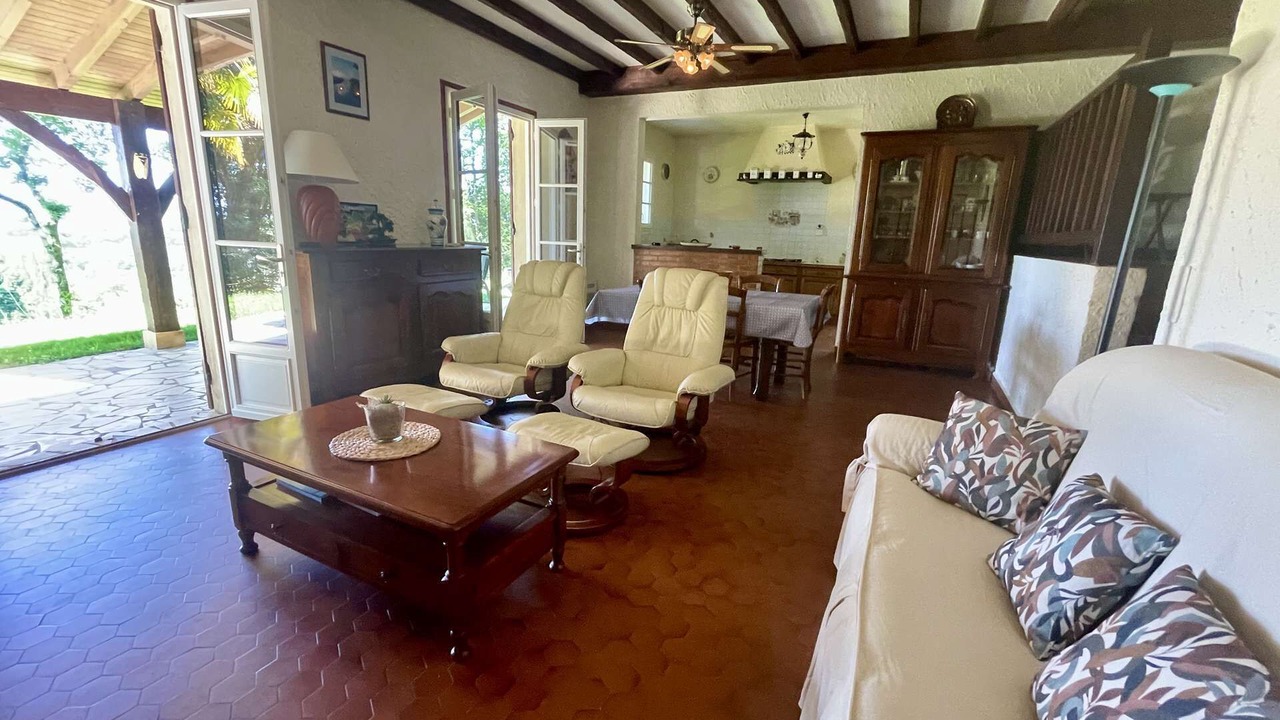 Photo of Livingroom in Tremolat