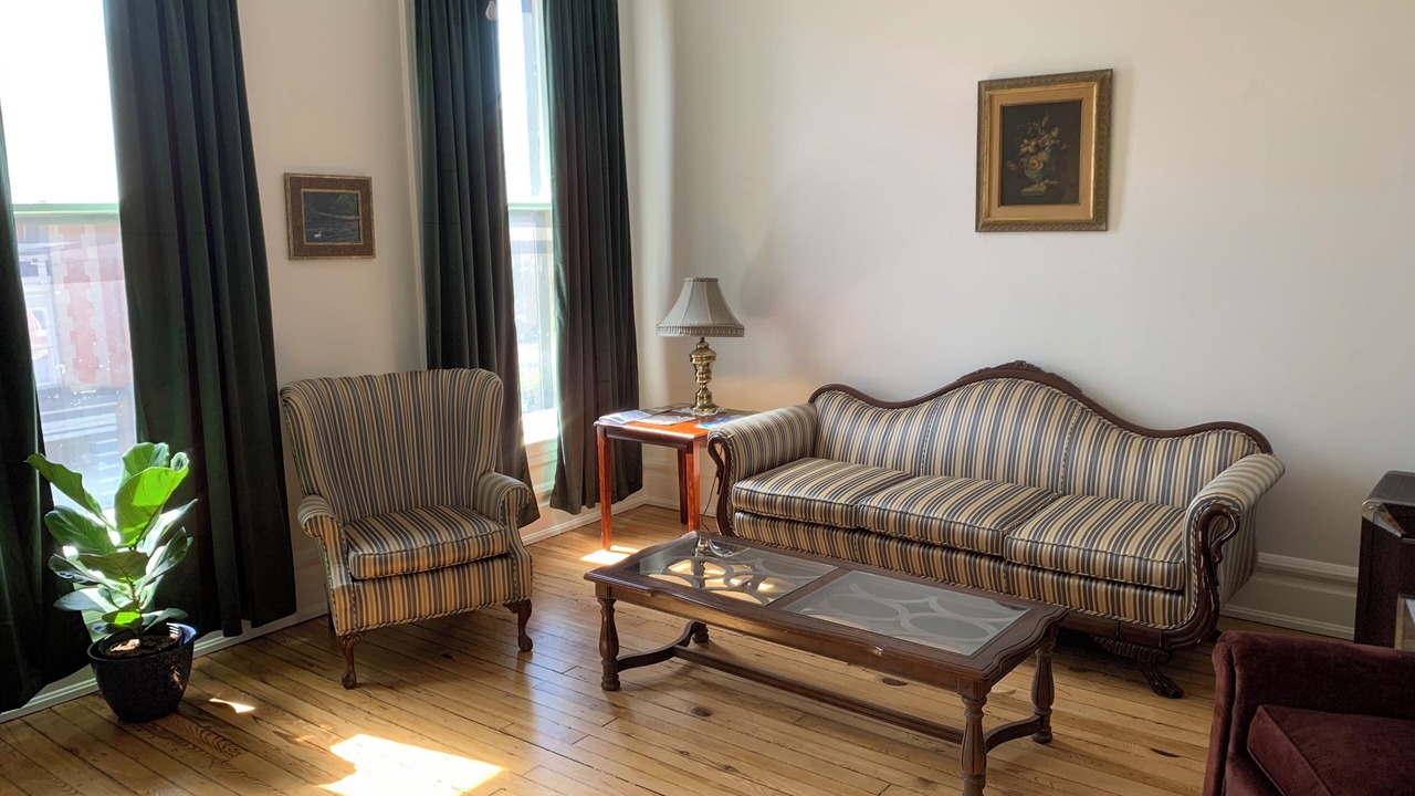 Photo of Livingroom in Warren