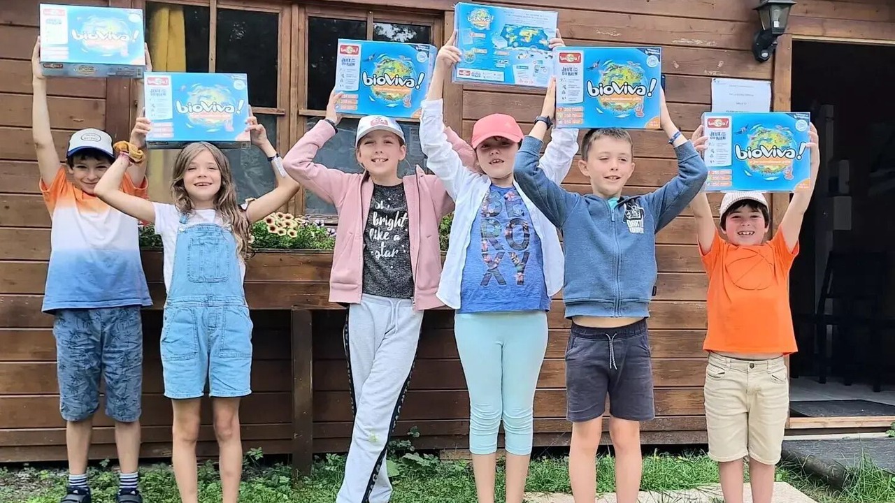Photo of Others in Leval