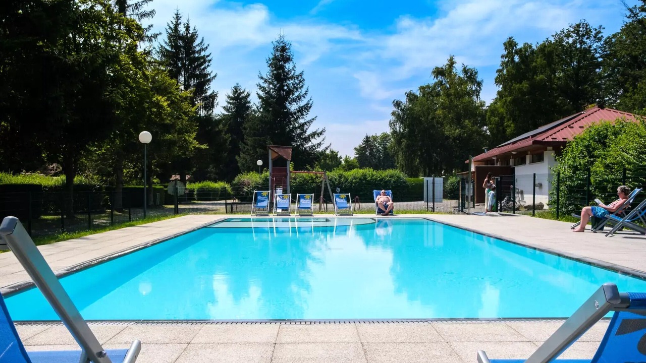 Photo of Outdoor in Leval