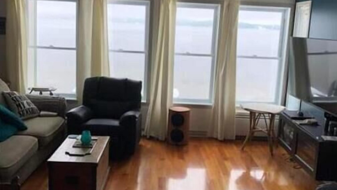 Photo of Livingroom in Mandeville