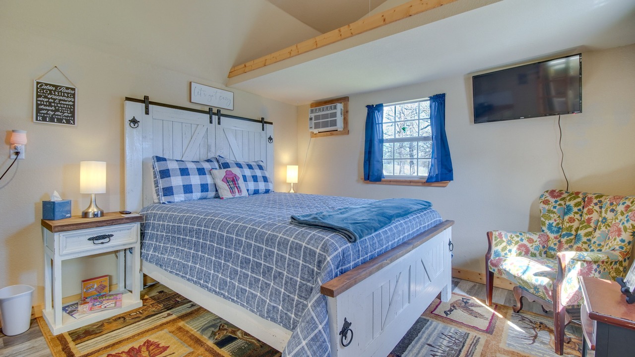 Photo of Bedroom in Bates