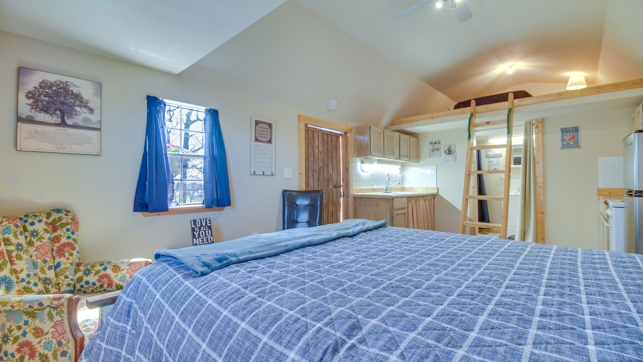 Photo of Bedroom in Bates