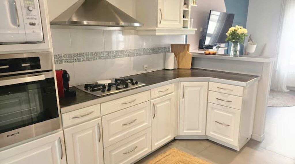 Photo of Kitchen in Centre