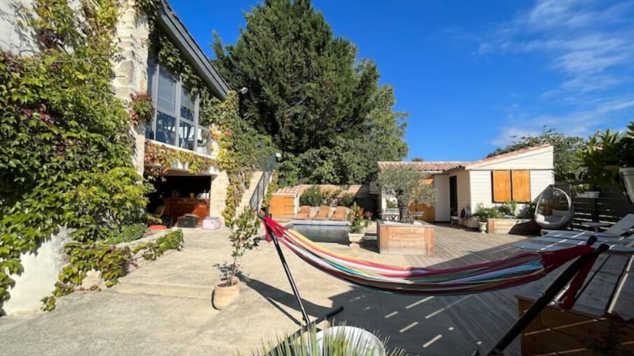 Photo of Patio Balcony in Colonzelle