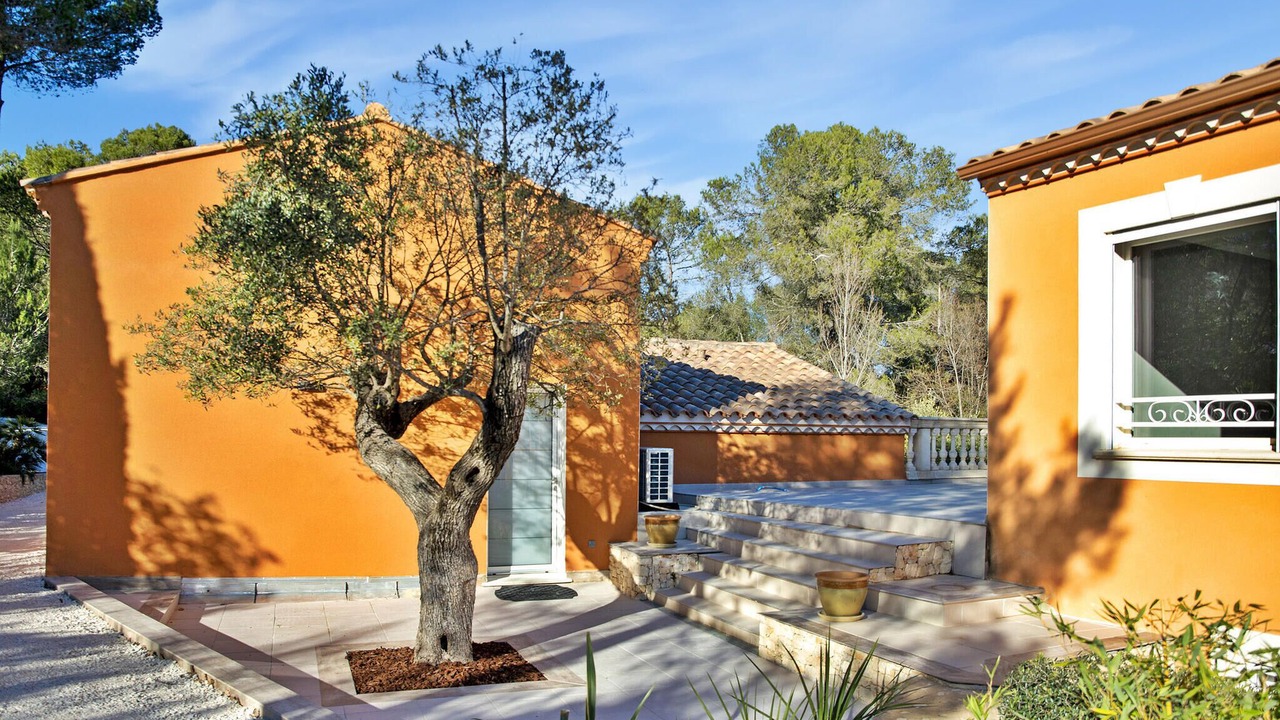 Photo of Others in Cannes-et-Clairan