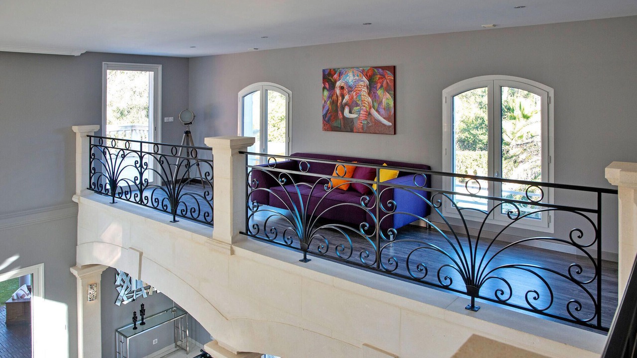 Photo of Bedroom in Cannes-et-Clairan