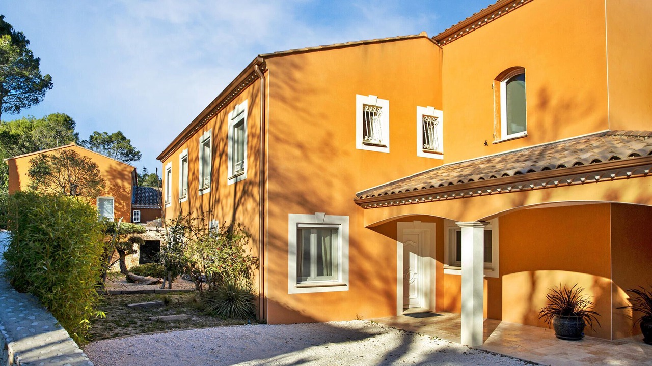 Photo of Others in Cannes-et-Clairan