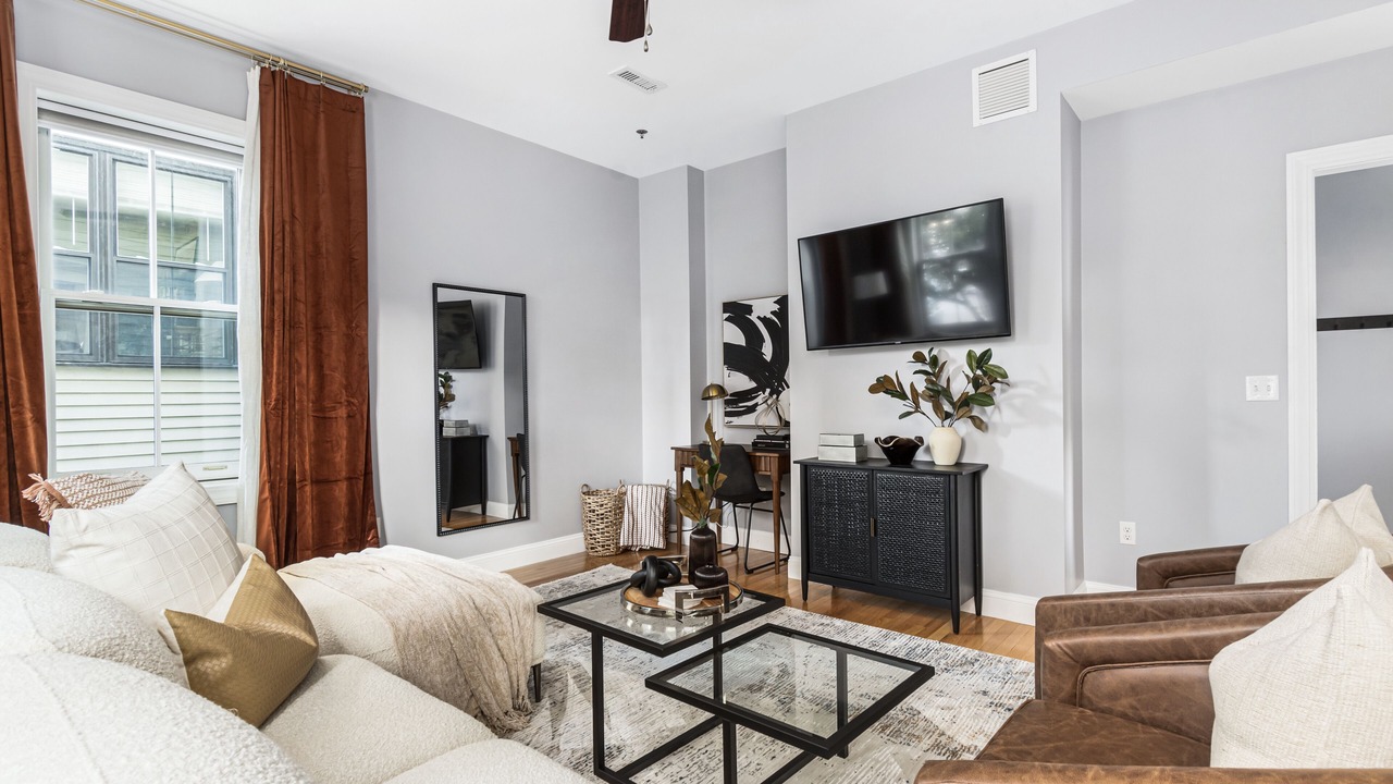 Photo of Livingroom in Fox Point