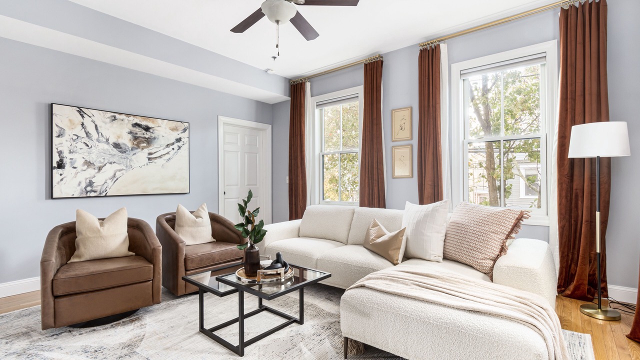 Photo of Livingroom in Fox Point