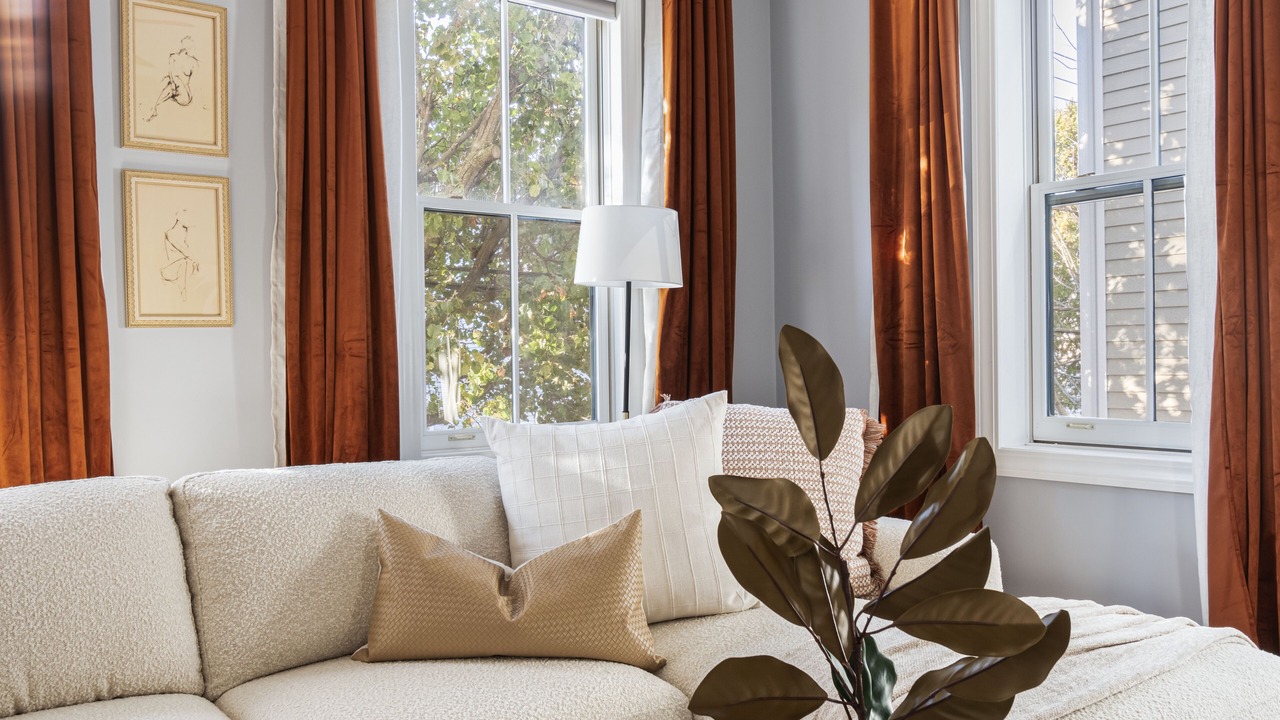 Photo of Livingroom in Fox Point