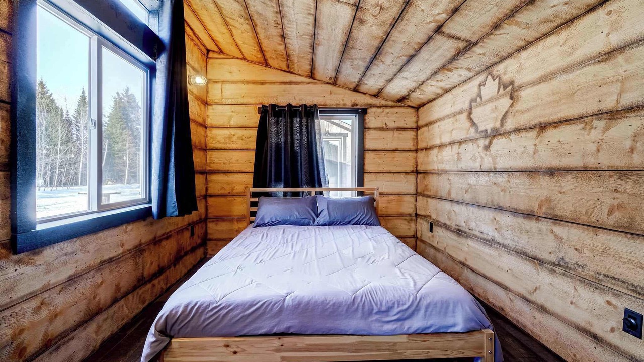 Photo of Bedroom in Lac-des-Plages