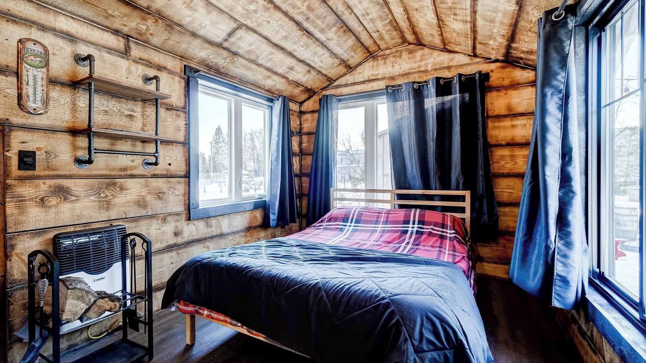 Photo of Bedroom in Lac-des-Plages