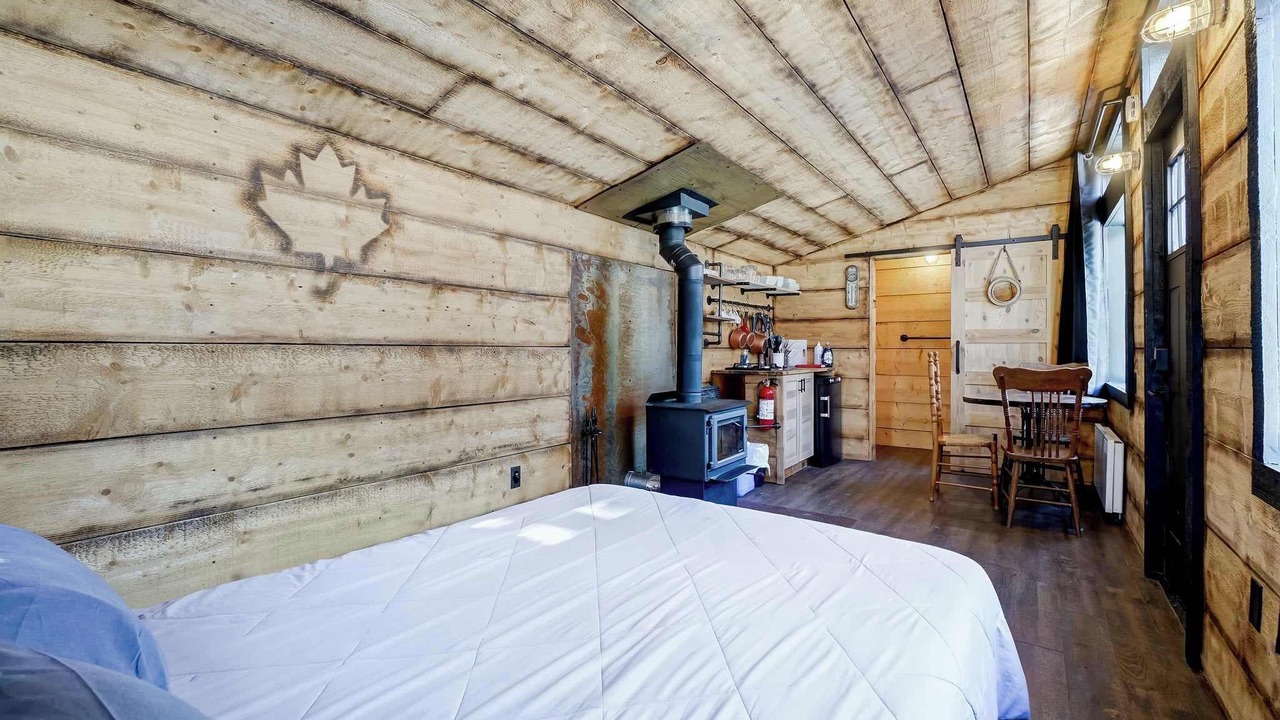 Photo of Bedroom in Lac-des-Plages