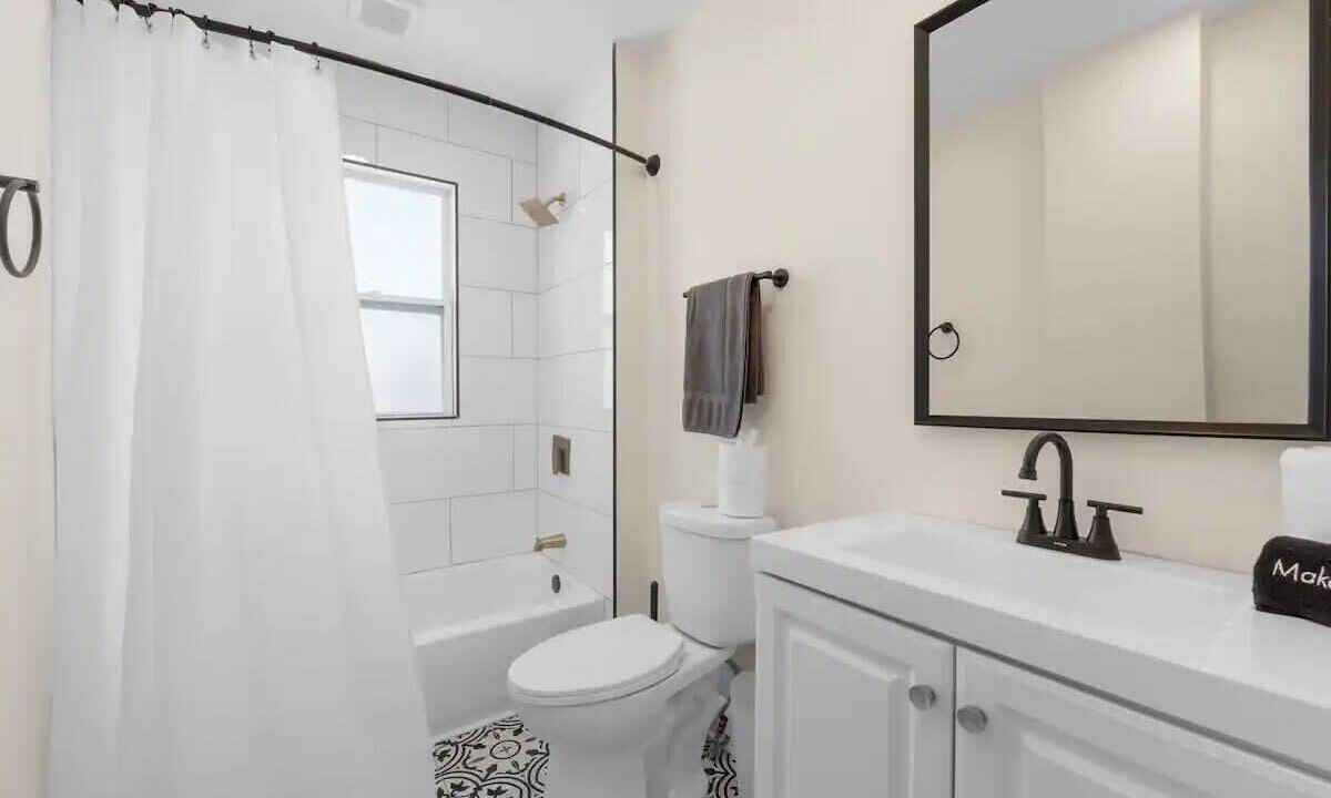 Photo of Bathroom in Glen Echo