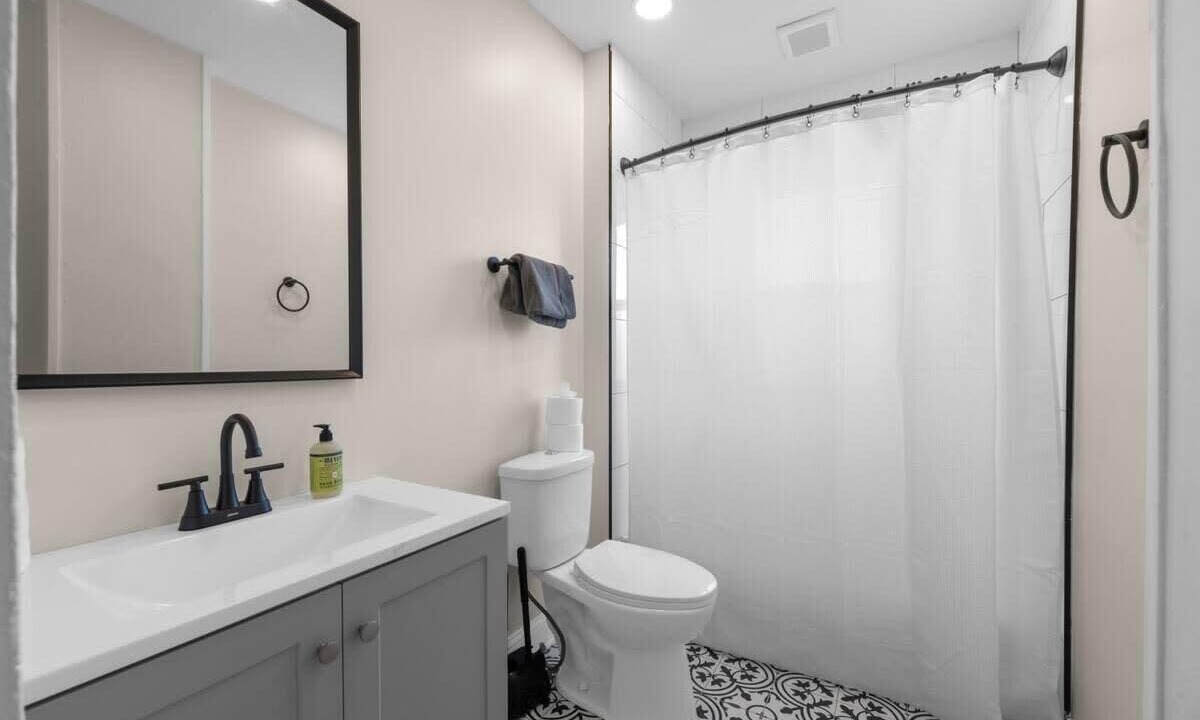 Photo of Bathroom in Glen Echo