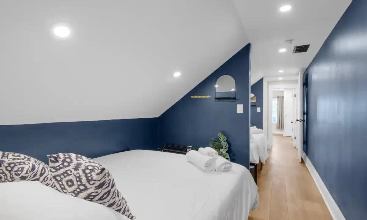 Photo of Bedroom in Glen Echo