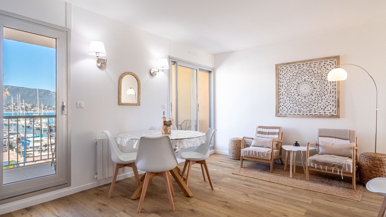 Photo of Bedroom in La Faviere