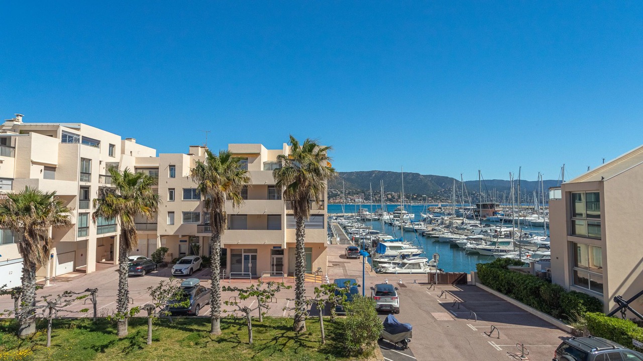 Photo of Others in La Faviere