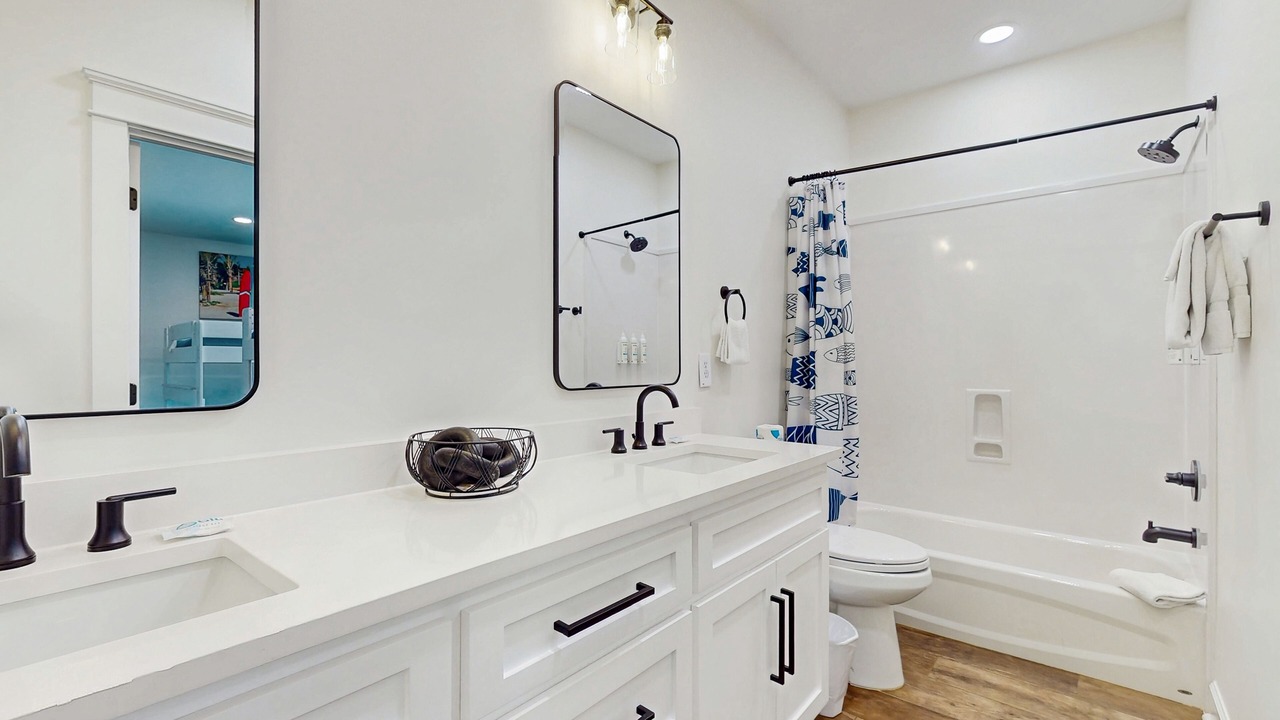 Photo of Bathroom in Dauphin Island