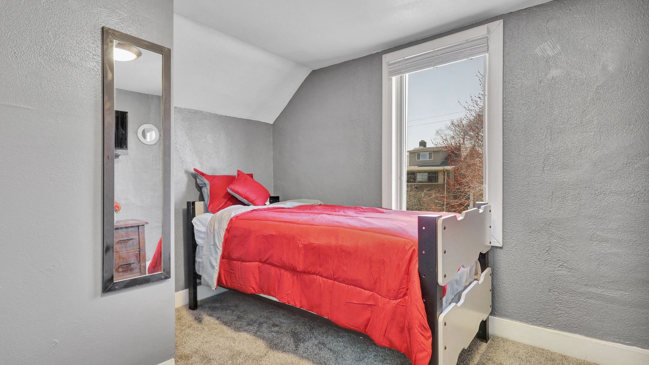 Photo of Bedroom in Downtown
