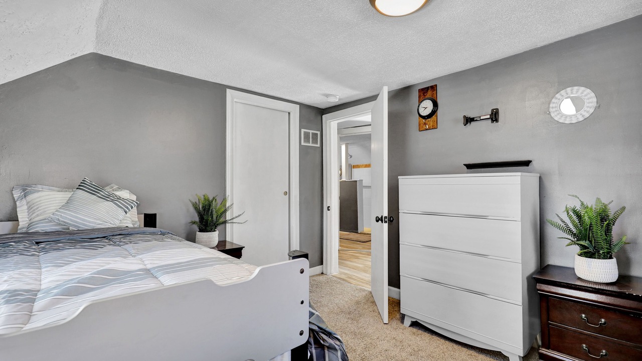 Photo of Bedroom in Downtown