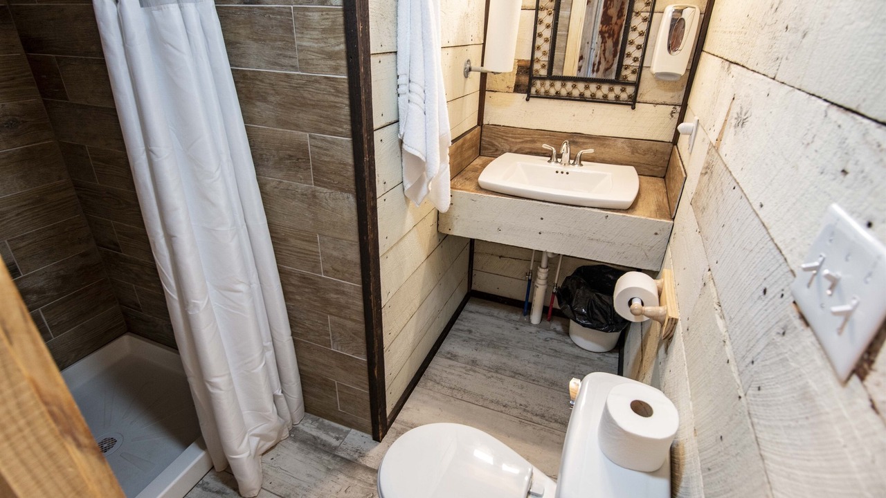 Photo of Bathroom in Tracy City