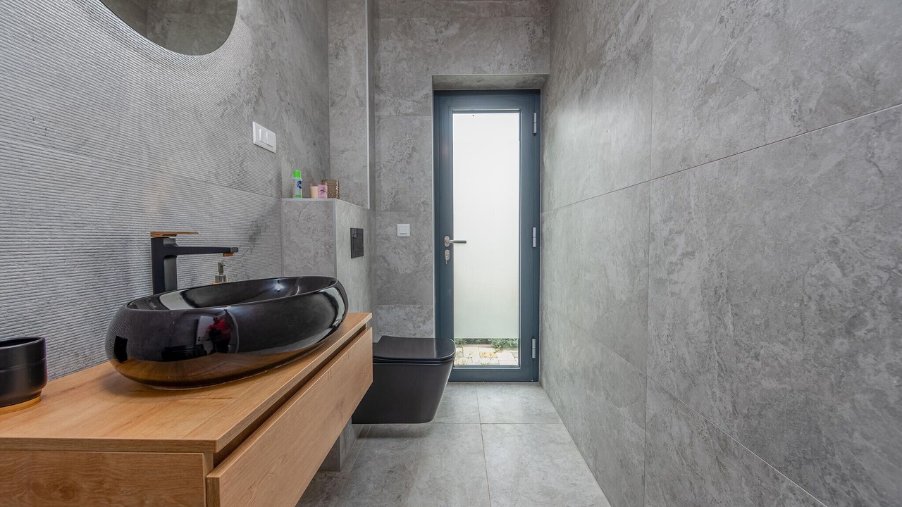 Photo of Bathroom in Kali