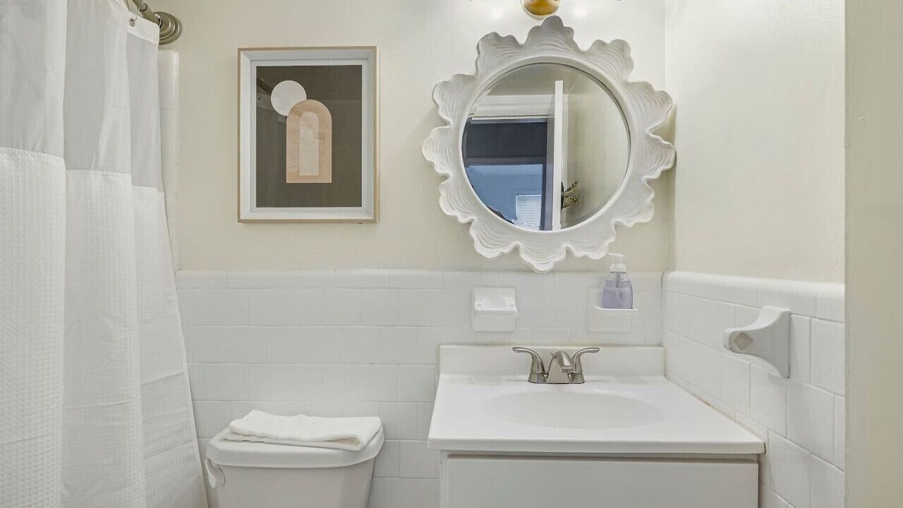 Photo of Bathroom in Aurora Highlands