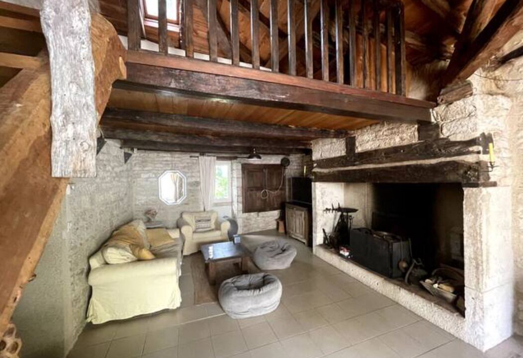Photo of Livingroom in Sainte-Alauzie