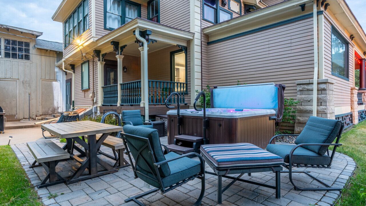 Photo of Outdoor in Davenport