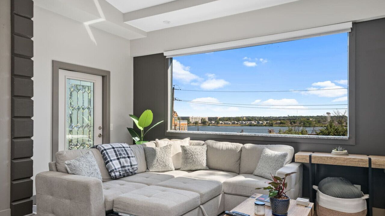 Photo of Livingroom in Davenport