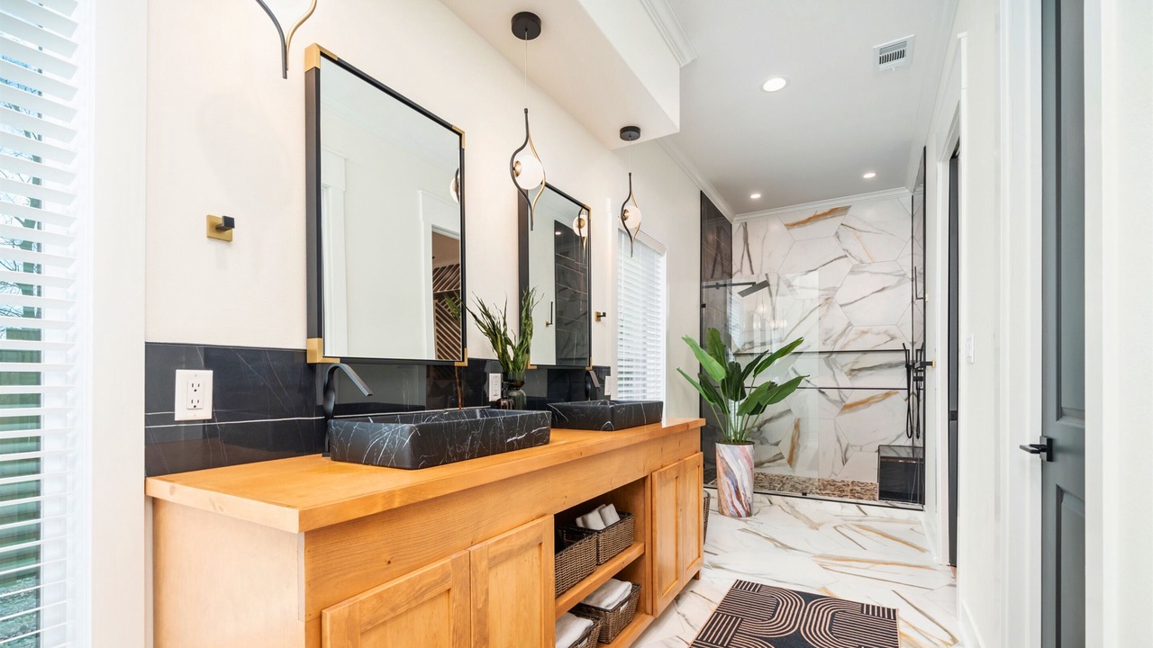 Photo of Bathroom in Lake Hamilton