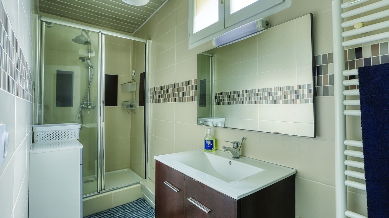 Photo of Bathroom in Chaumont-en-Vexin