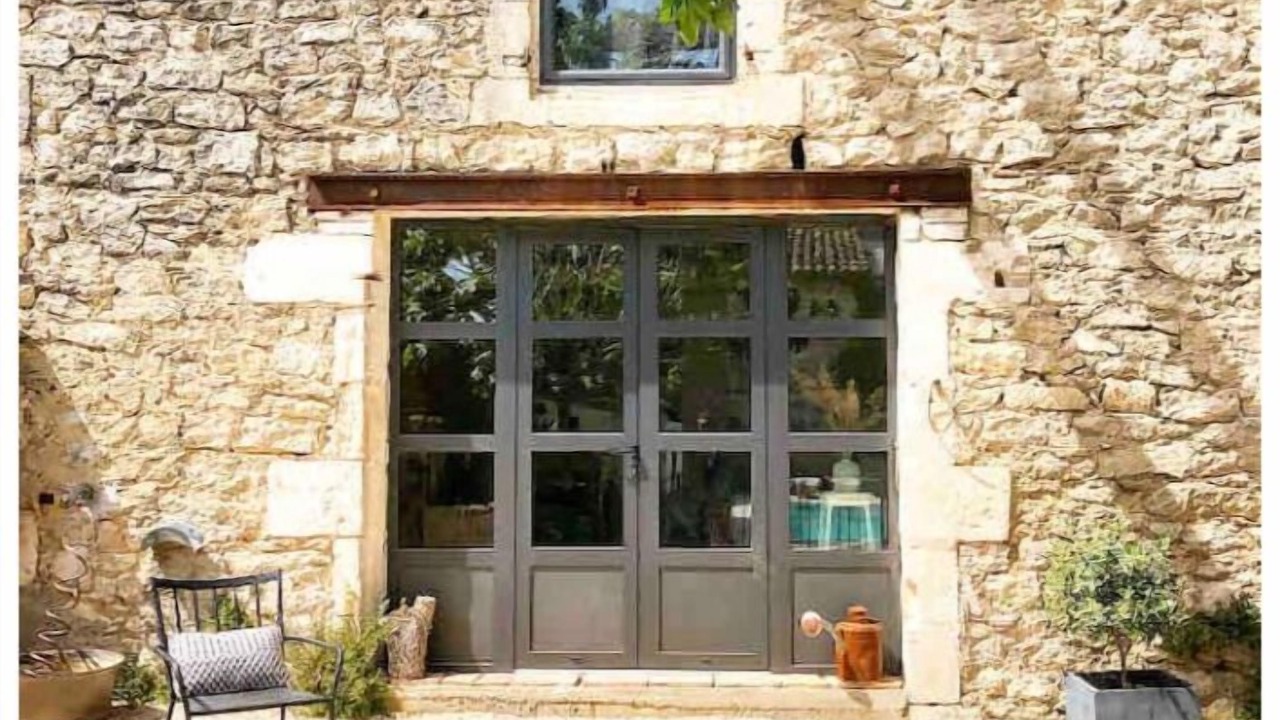 Photo of Outdoor in Jonquieres-Saint-Vincent