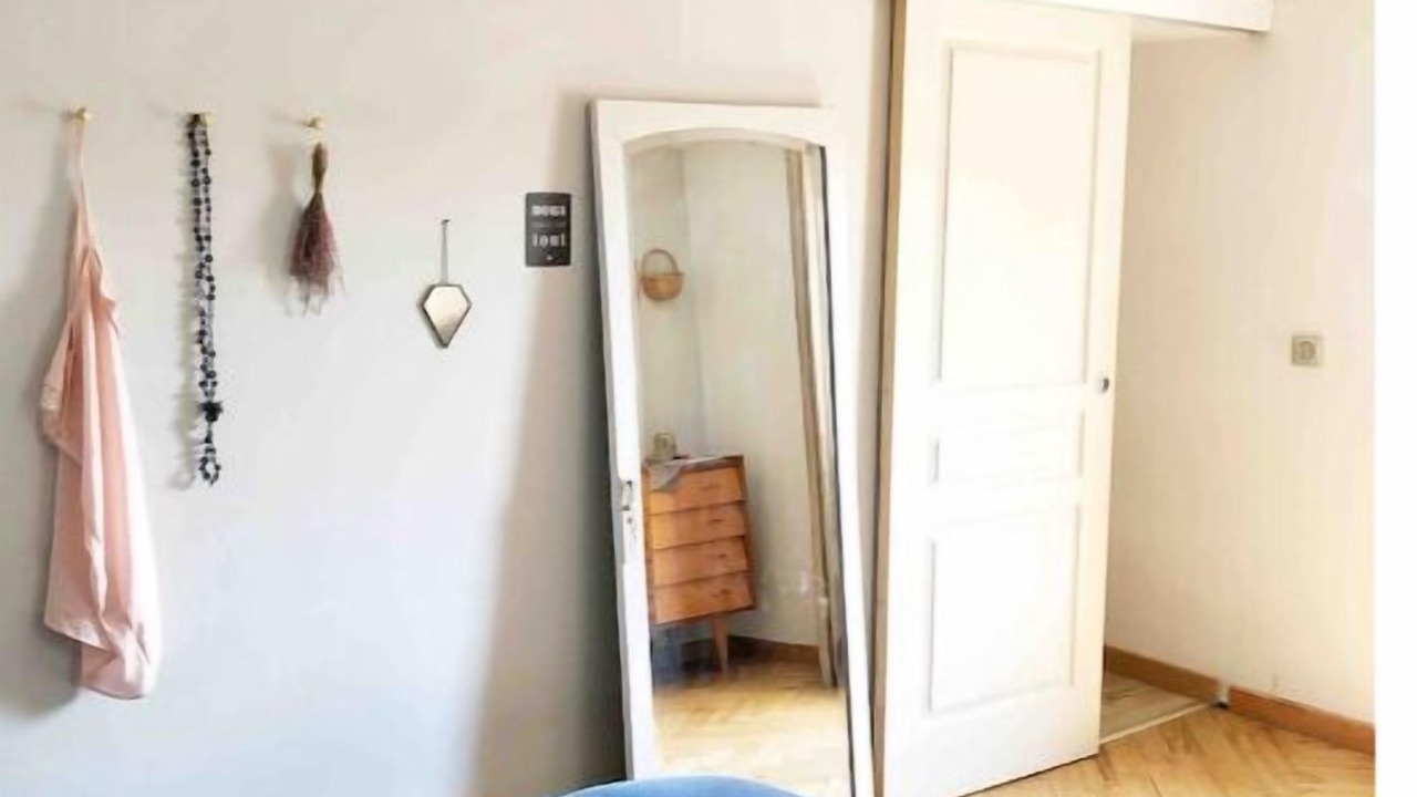 Photo of Bedroom in Jonquieres-Saint-Vincent