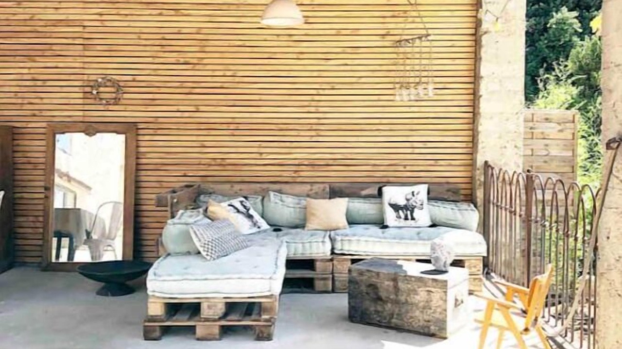 Photo of Patio Balcony in Jonquieres-Saint-Vincent