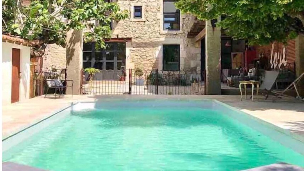 Photo of Outdoor in Jonquieres-Saint-Vincent