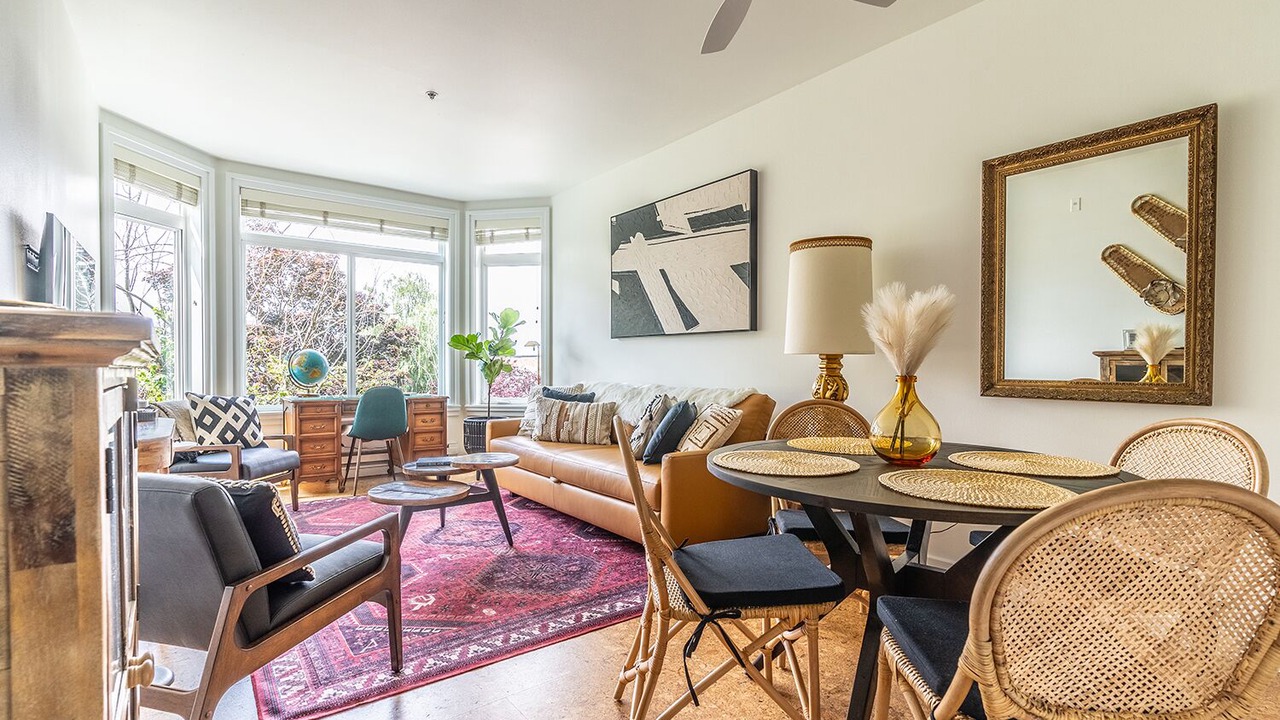 Photo of Livingroom in Belltown