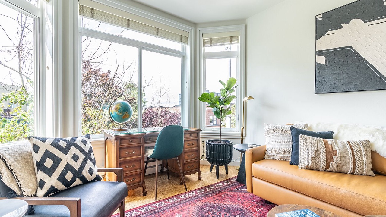 Photo of Livingroom in Belltown