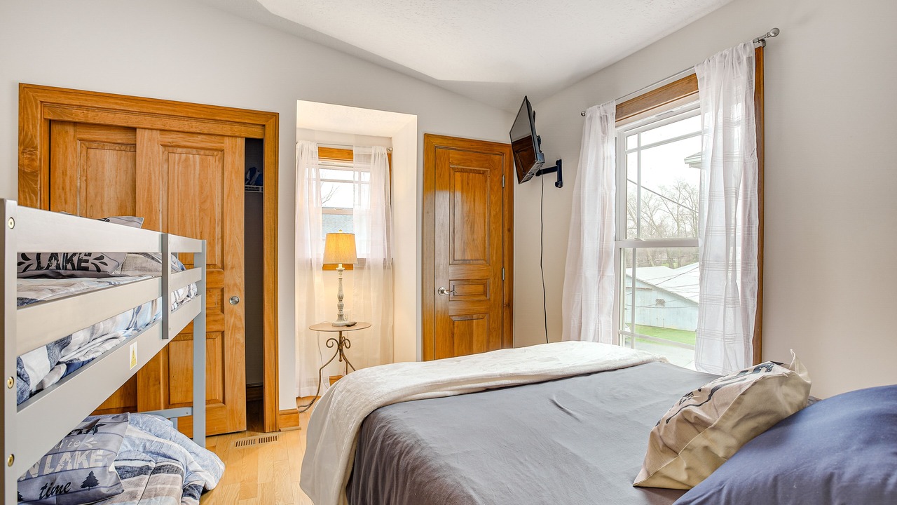 Photo of Bedroom in Buckeye Lake