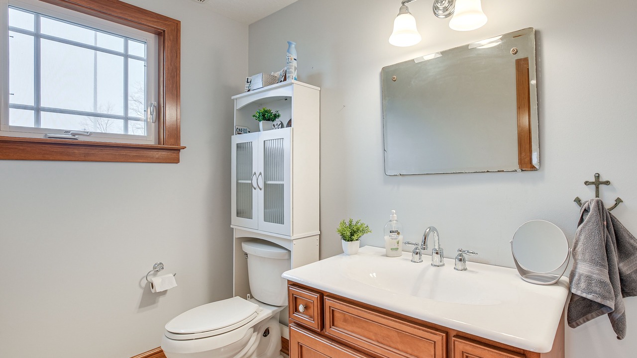 Photo of Bathroom in Buckeye Lake