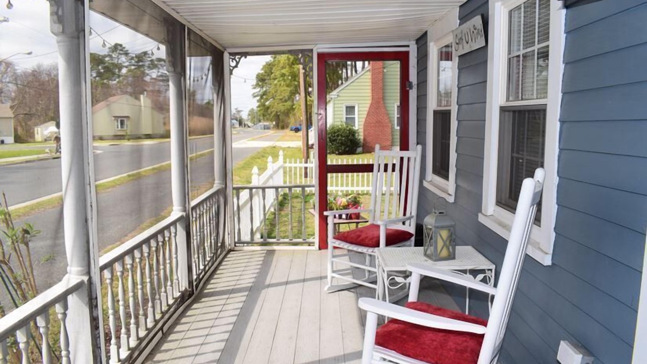 Photo of Patio Balcony in Deep Hole