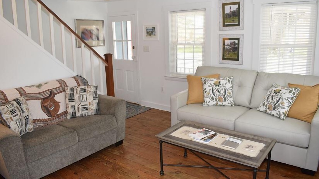 Photo of Livingroom in Deep Hole