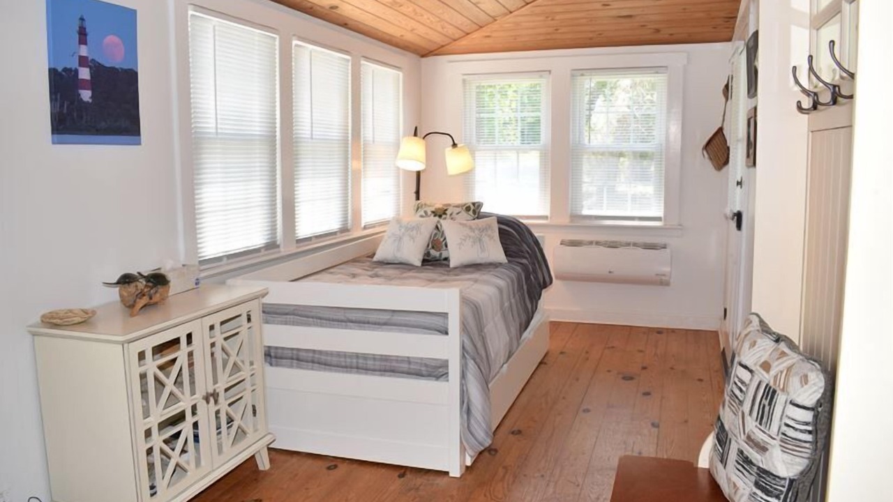 Photo of Bedroom in Deep Hole