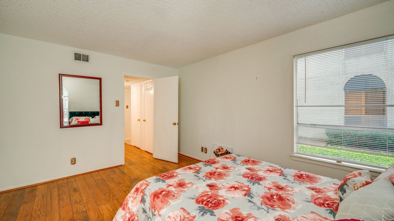 Photo of Bedroom in Knox - Henderson