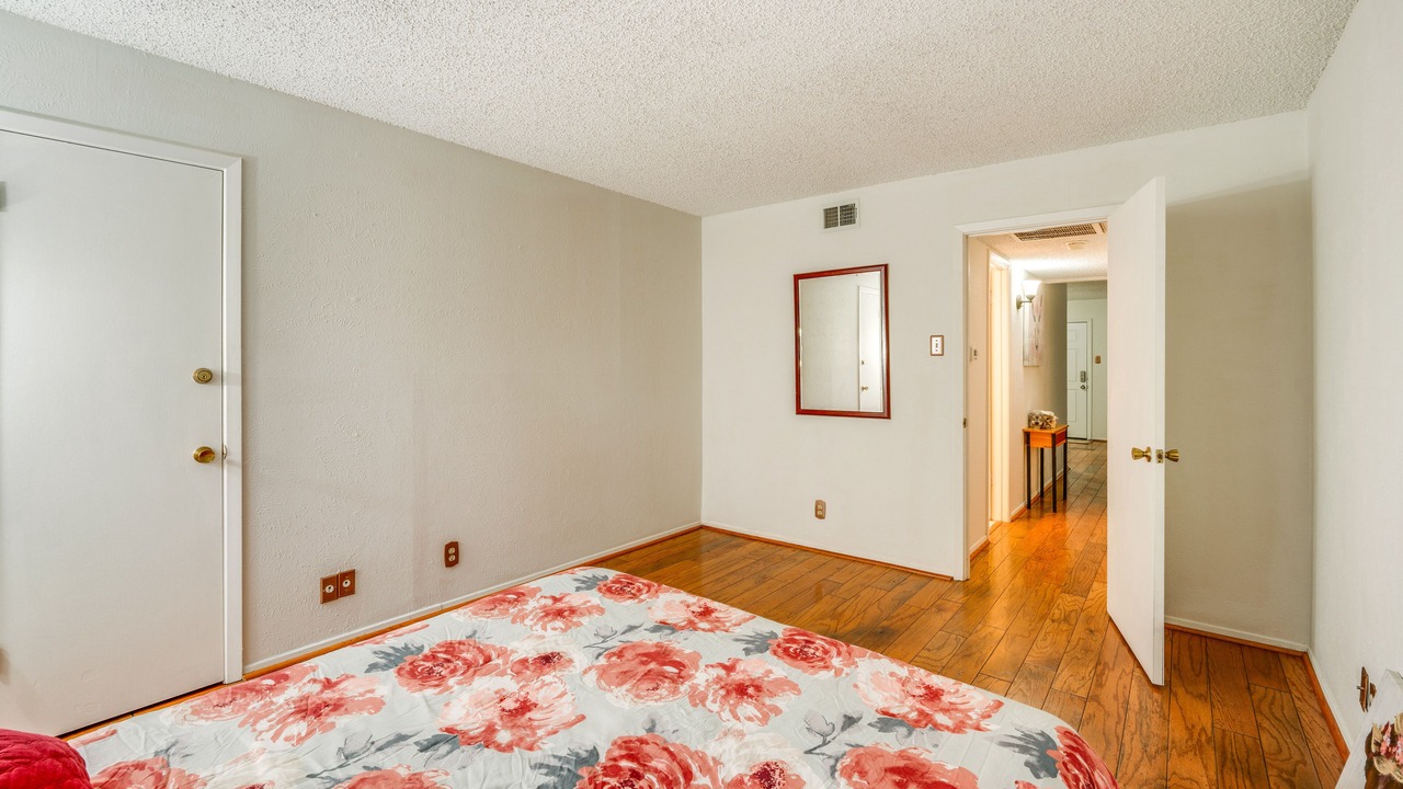 Photo of Bedroom in Knox - Henderson