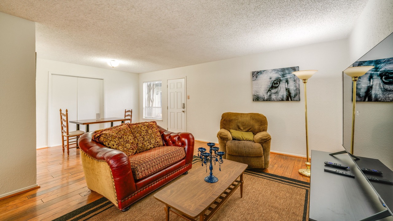 Photo of Livingroom in Knox - Henderson