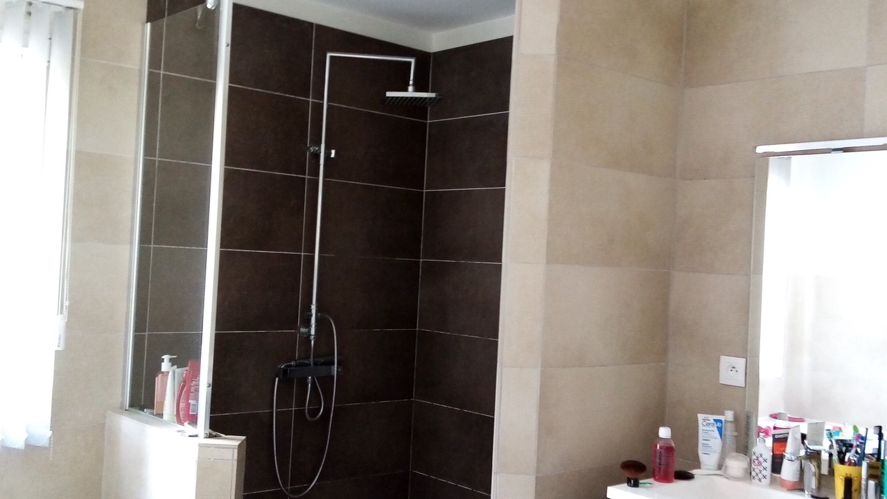 Photo of Bathroom in Tourlaville